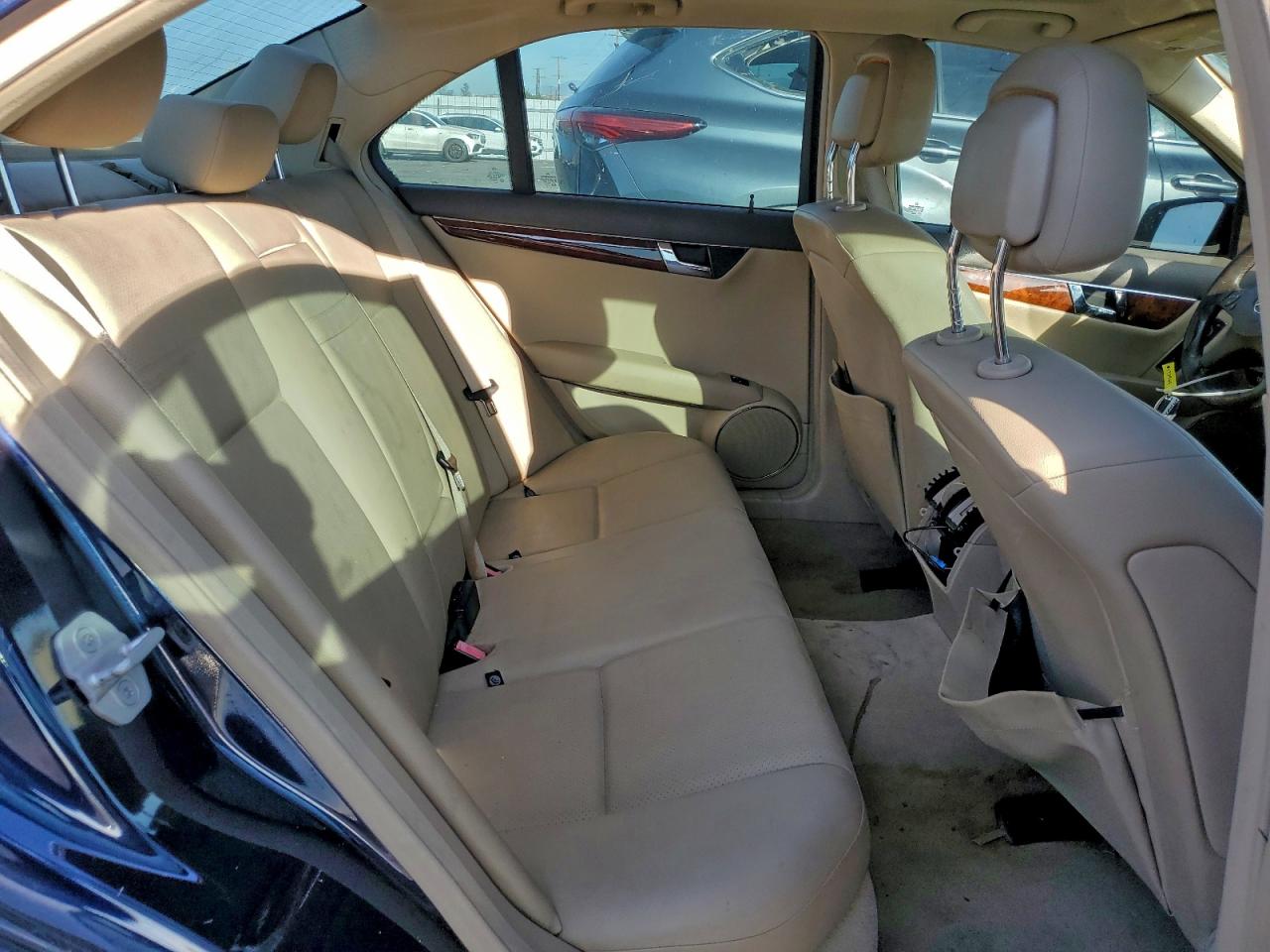 2011 MERCEDES-BENZ C 300 photo 10