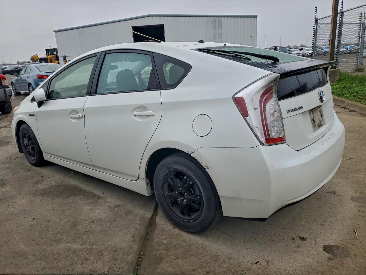 2014 TOYOTA PRIUS photo 2