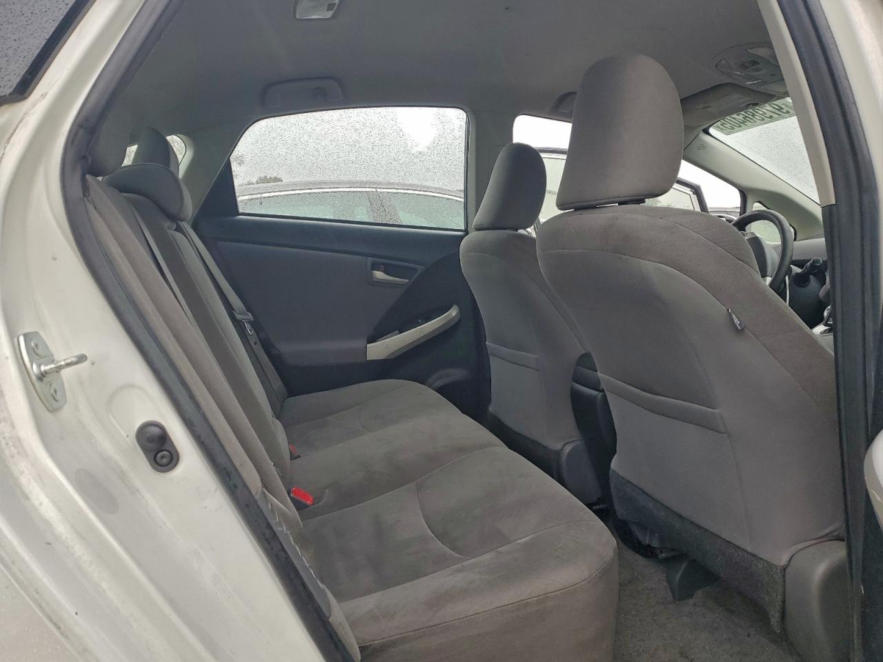 2014 TOYOTA PRIUS photo 10
