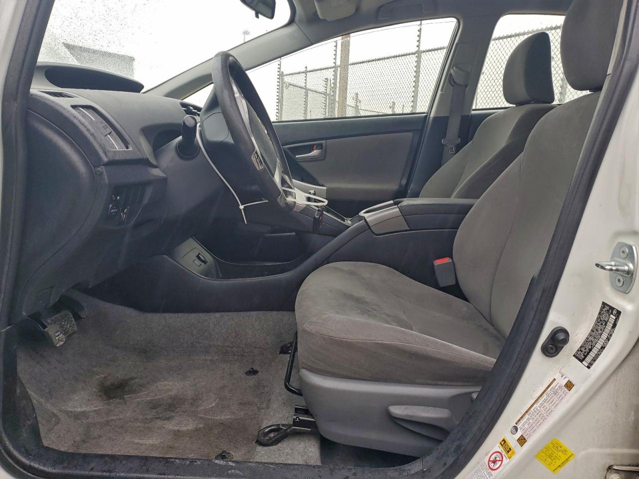 2014 TOYOTA PRIUS photo 7