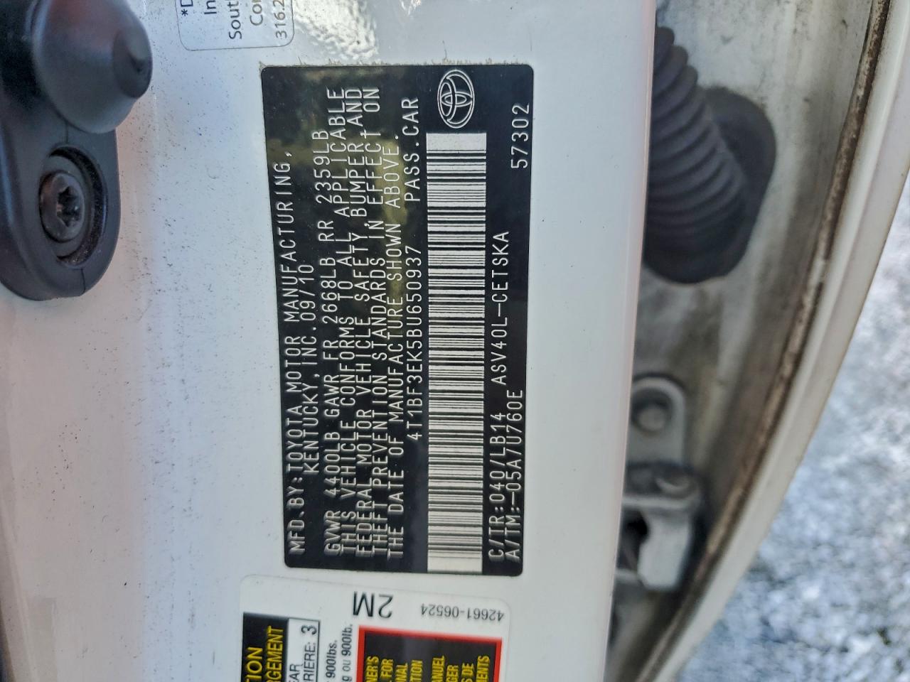 2011 TOYOTA CAMRY BASE photo 23