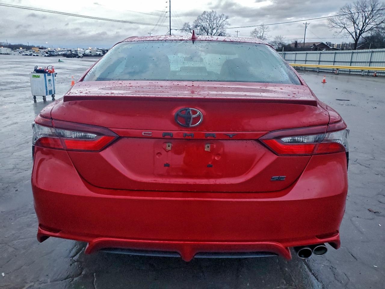 2021 TOYOTA CAMRY SE photo 6
