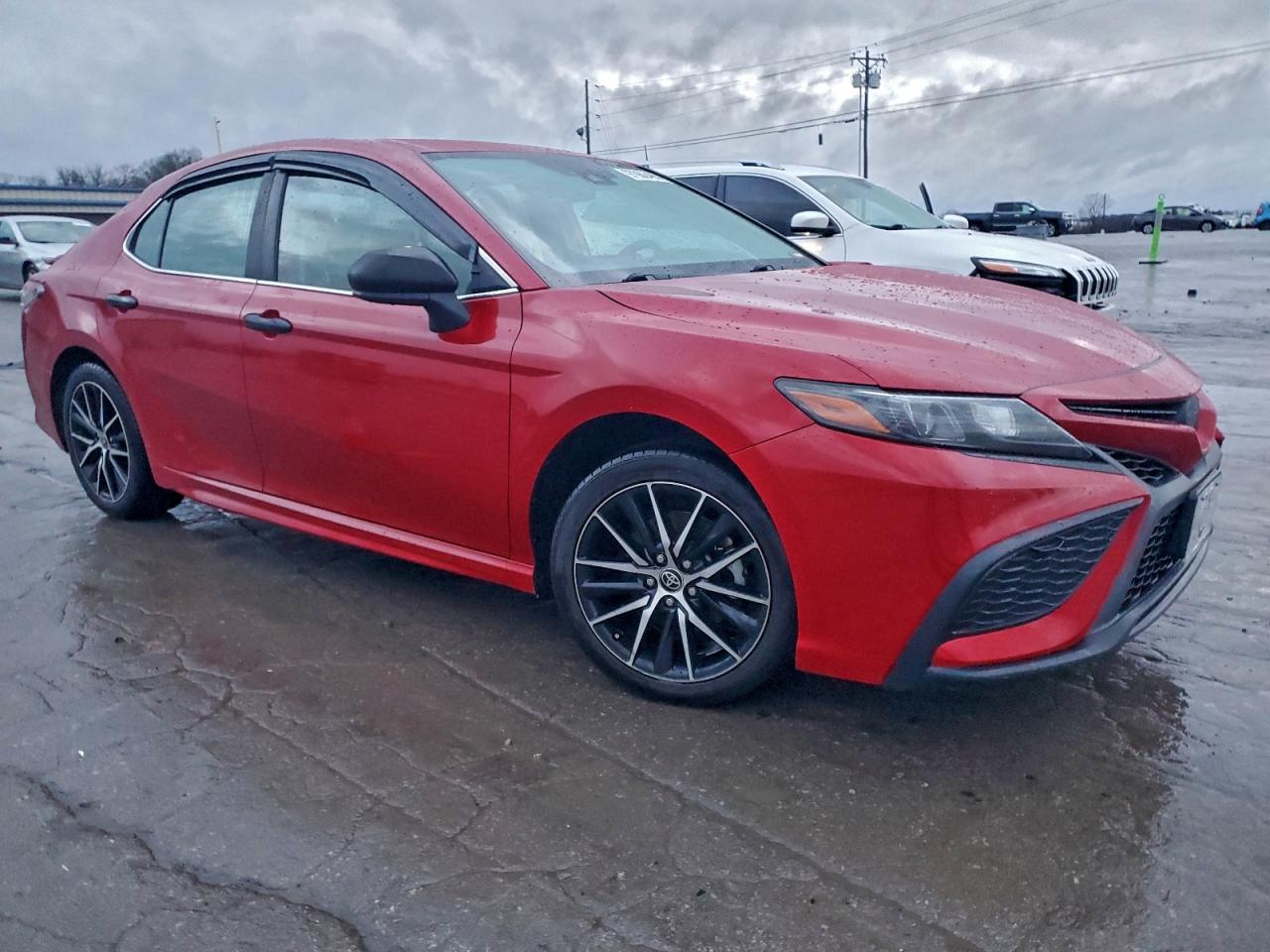 2021 TOYOTA CAMRY SE photo 4