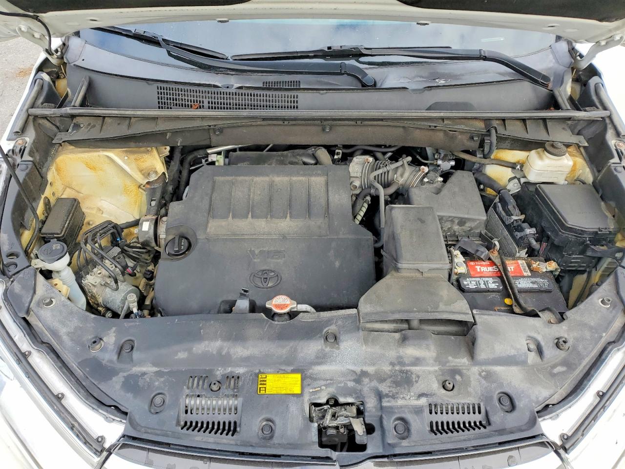 2016 TOYOTA HIGHLANDER XLE photo 12