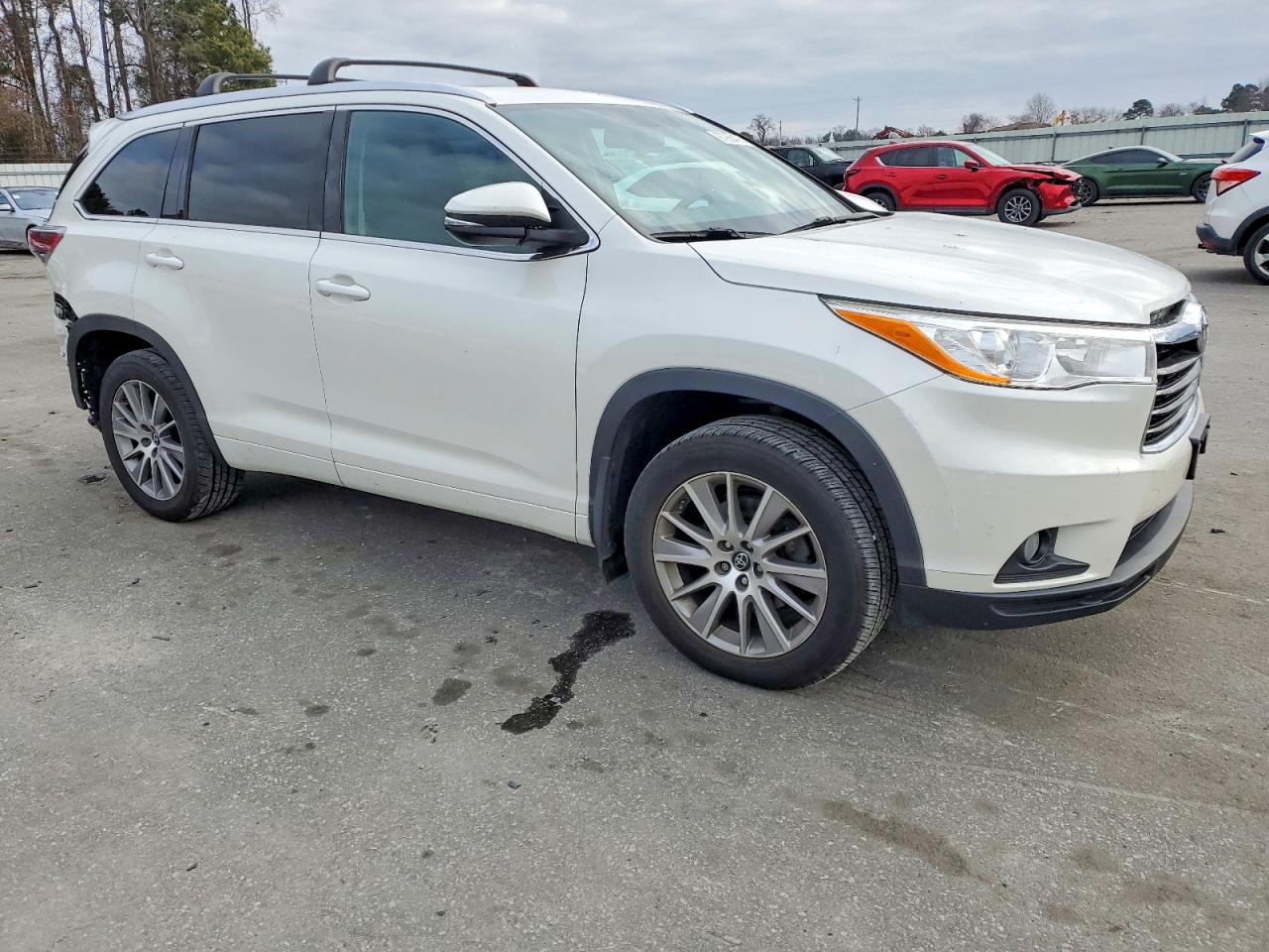 2016 TOYOTA HIGHLANDER XLE photo 4