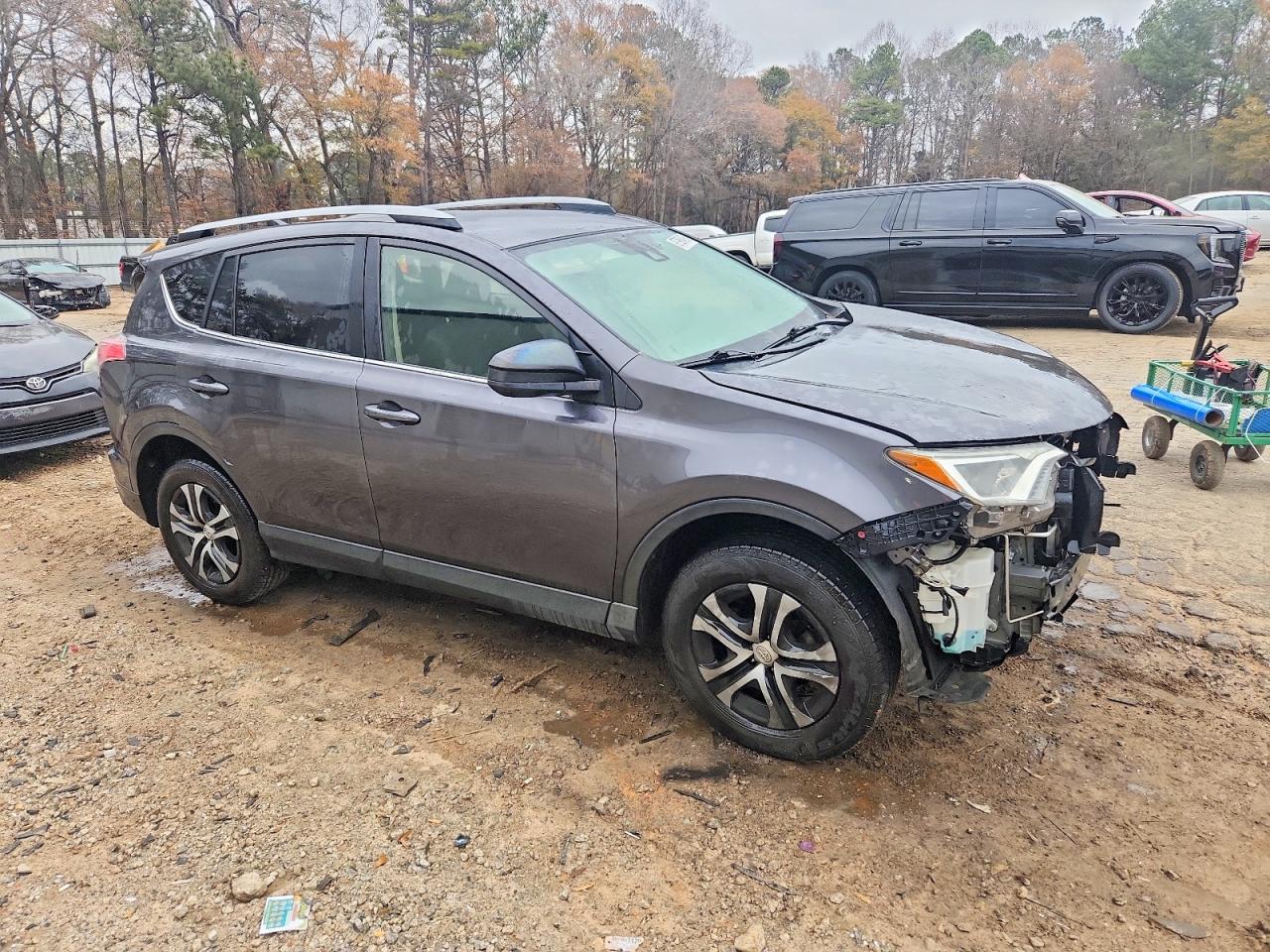 2018 TOYOTA RAV4 LE photo 4
