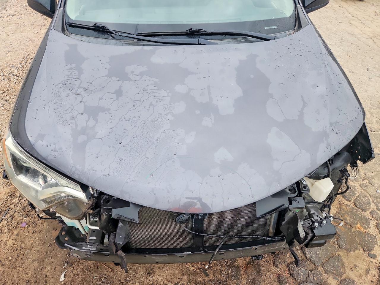 2018 TOYOTA RAV4 LE photo 11