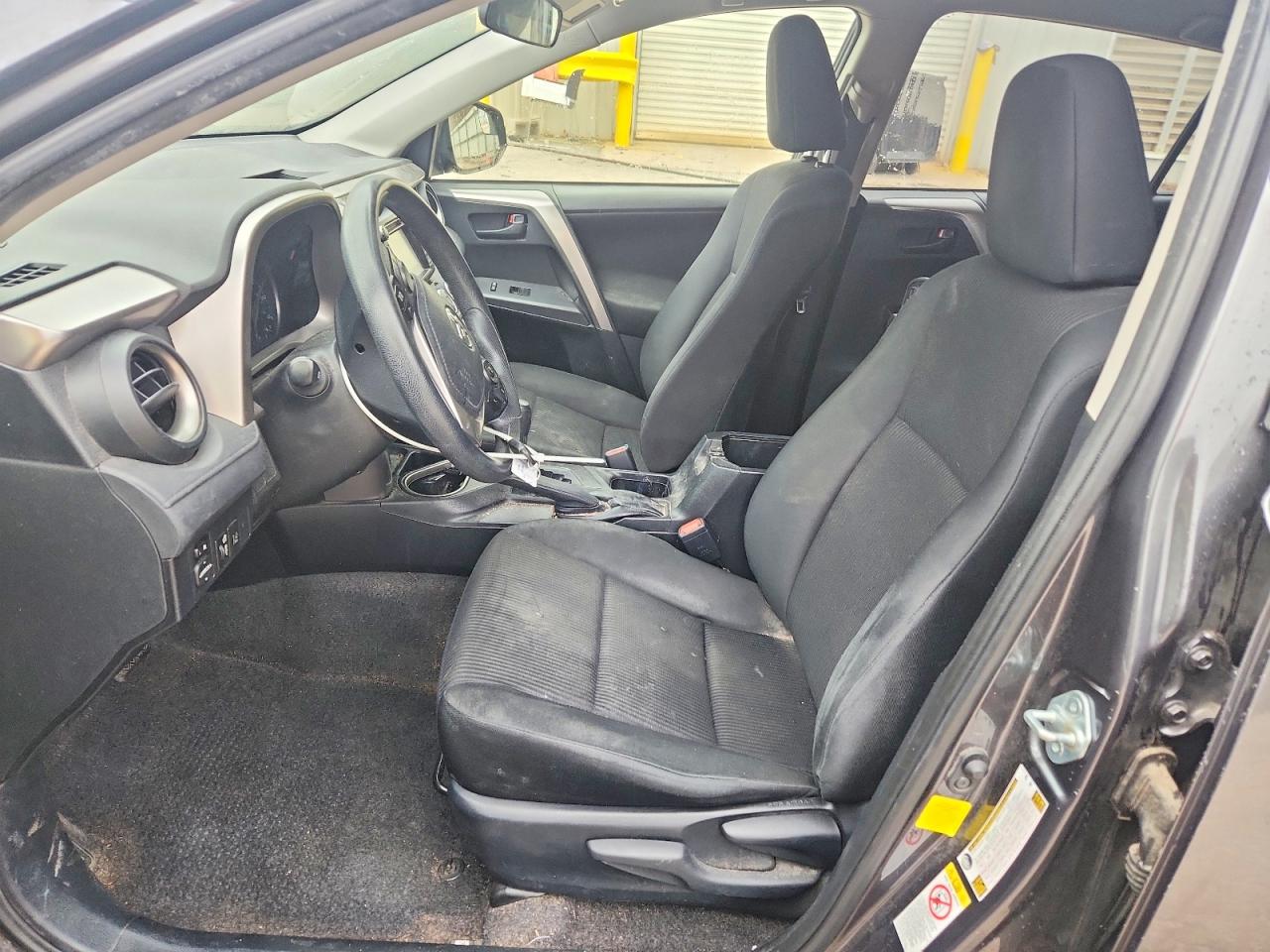 2018 TOYOTA RAV4 LE photo 7