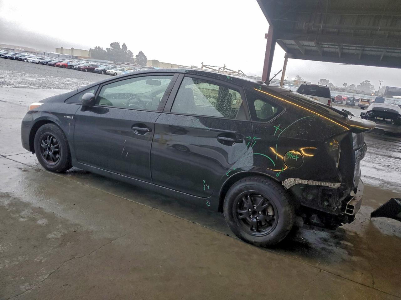 2015 TOYOTA PRIUS photo 2
