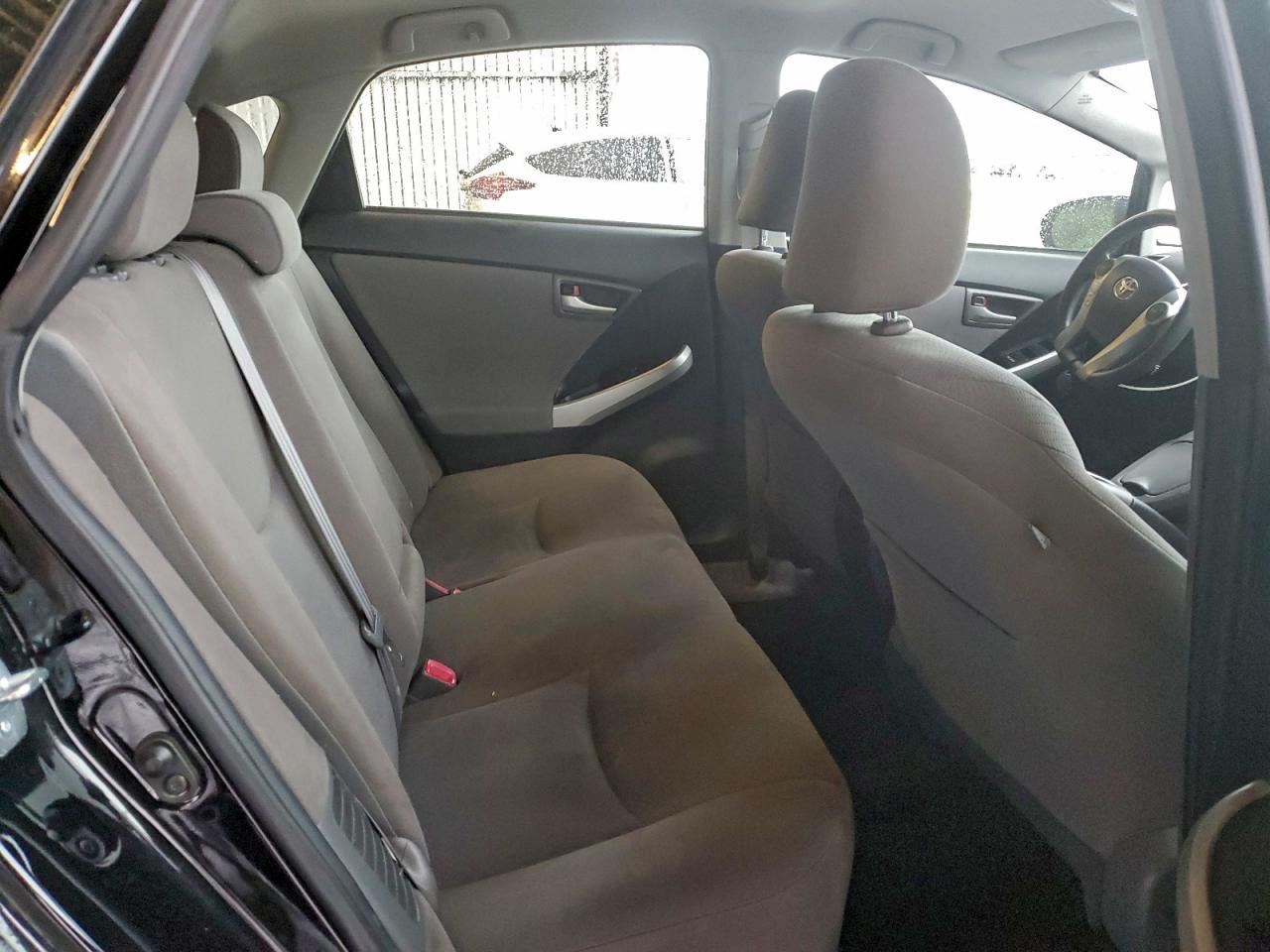 2015 TOYOTA PRIUS photo 10
