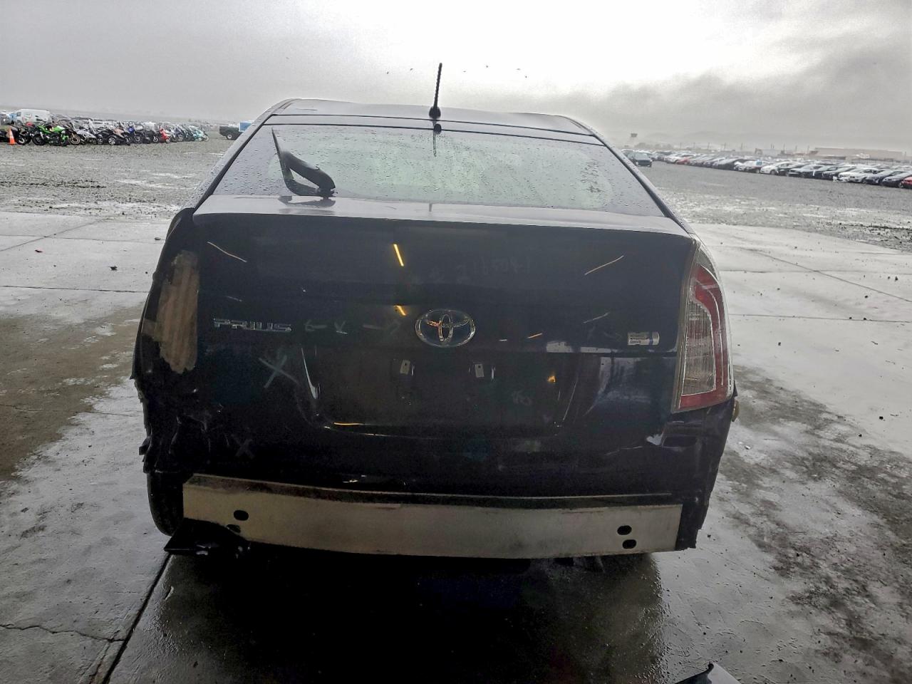 2015 TOYOTA PRIUS photo 6