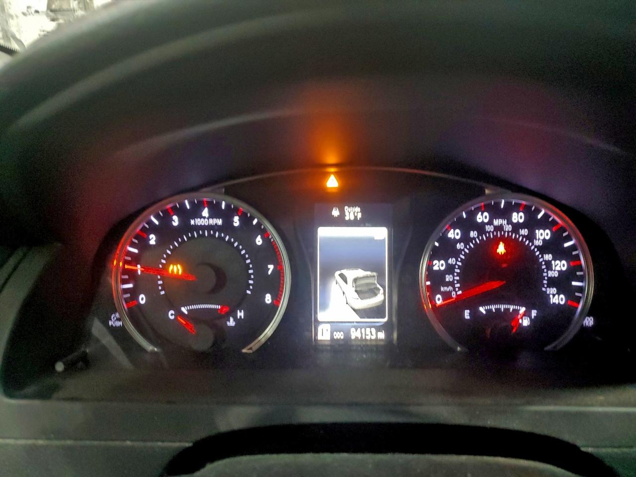 2016 TOYOTA CAMRY LE photo 9