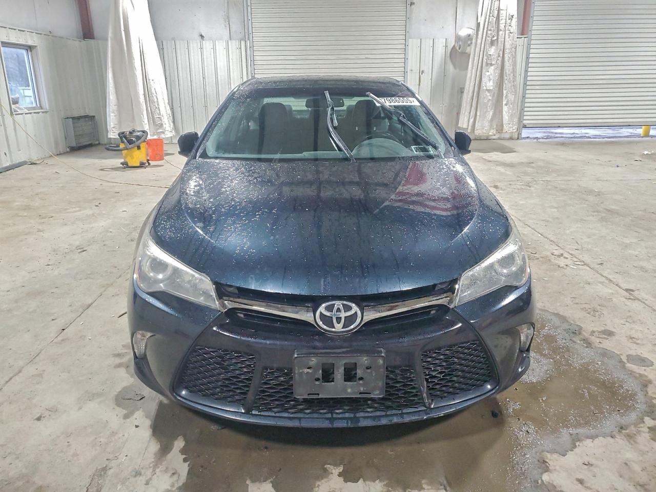 2016 TOYOTA CAMRY LE photo 5