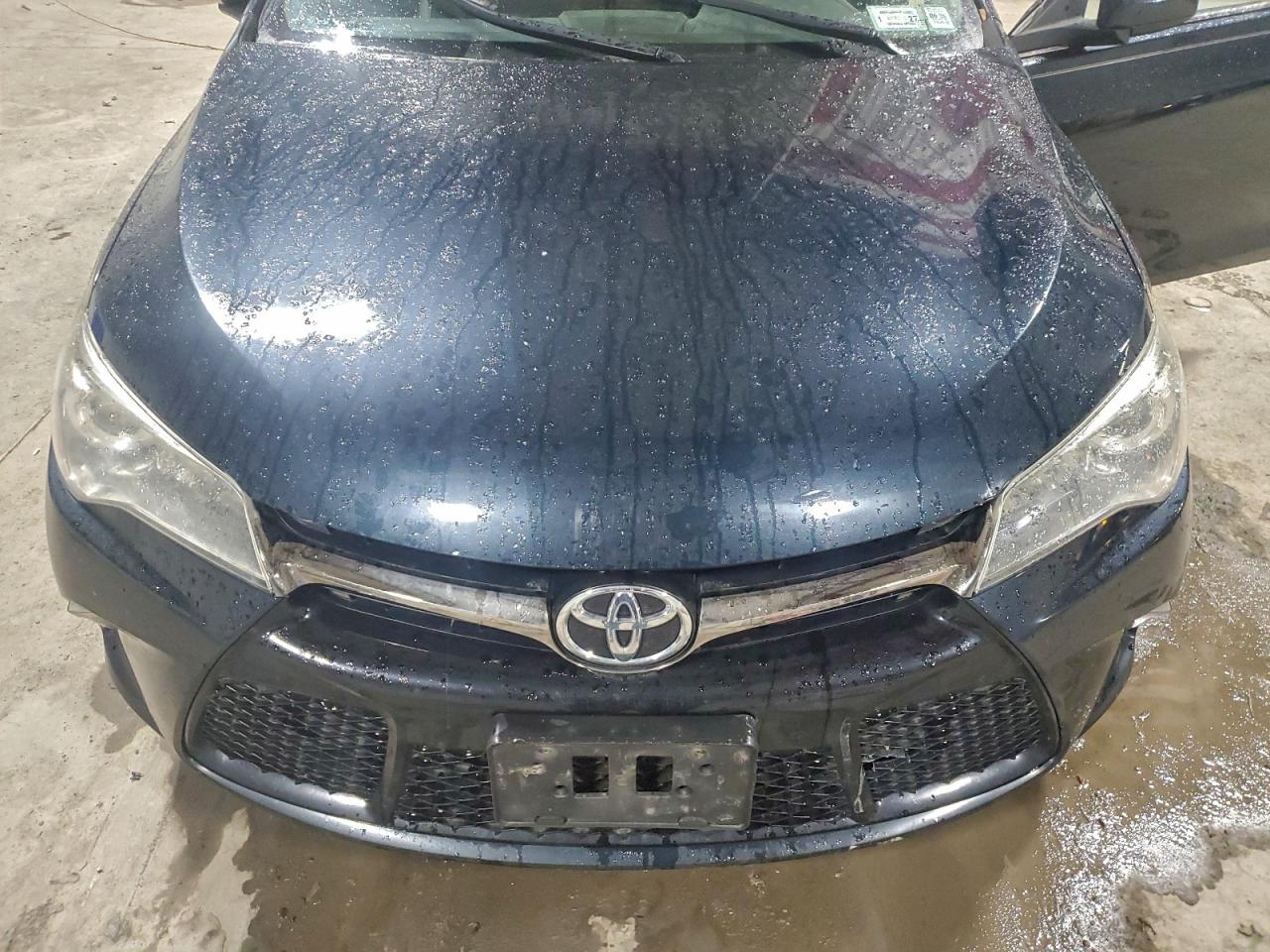 2016 TOYOTA CAMRY LE photo 11