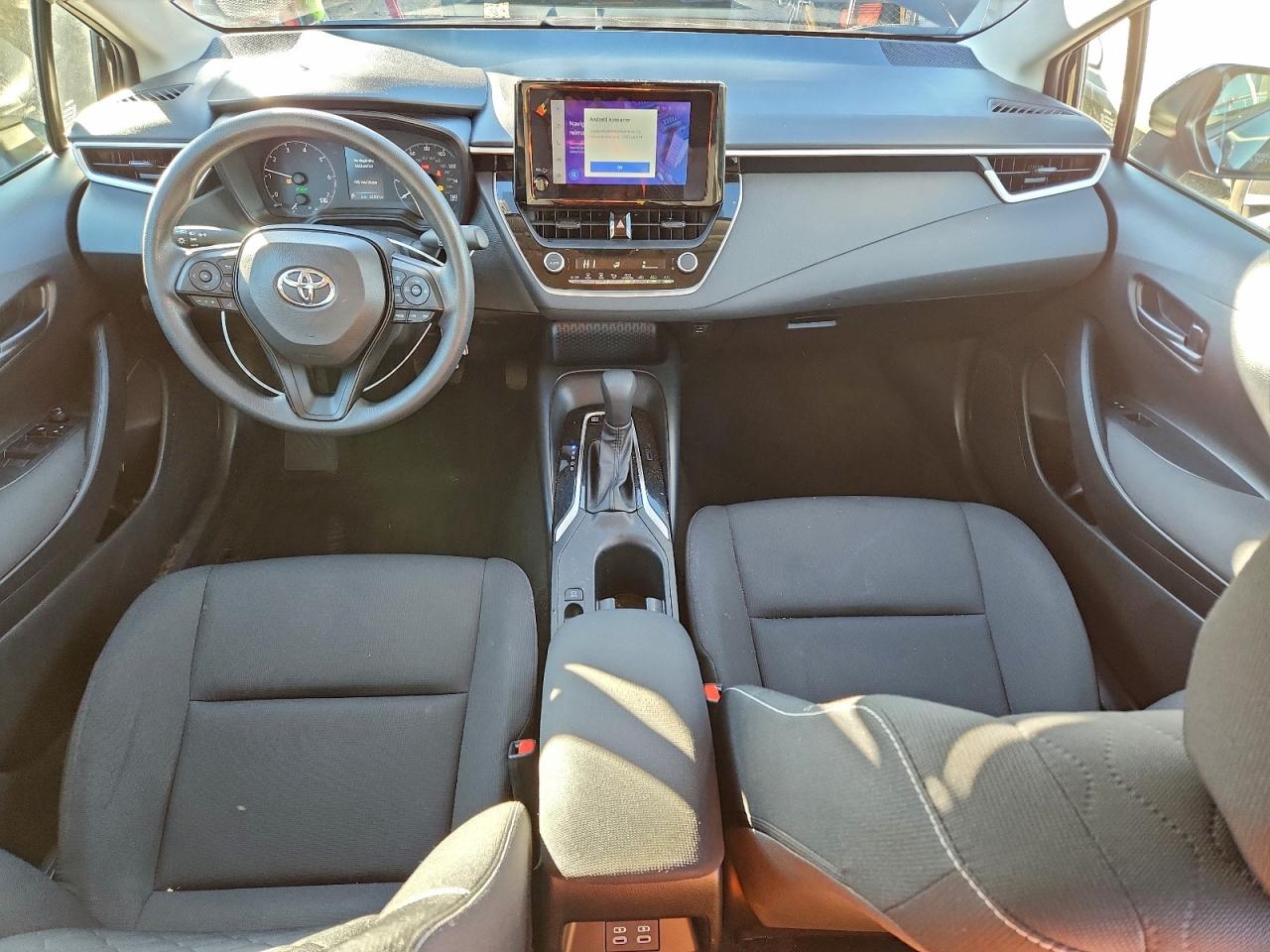 2025 TOYOTA COROLLA LE photo 8