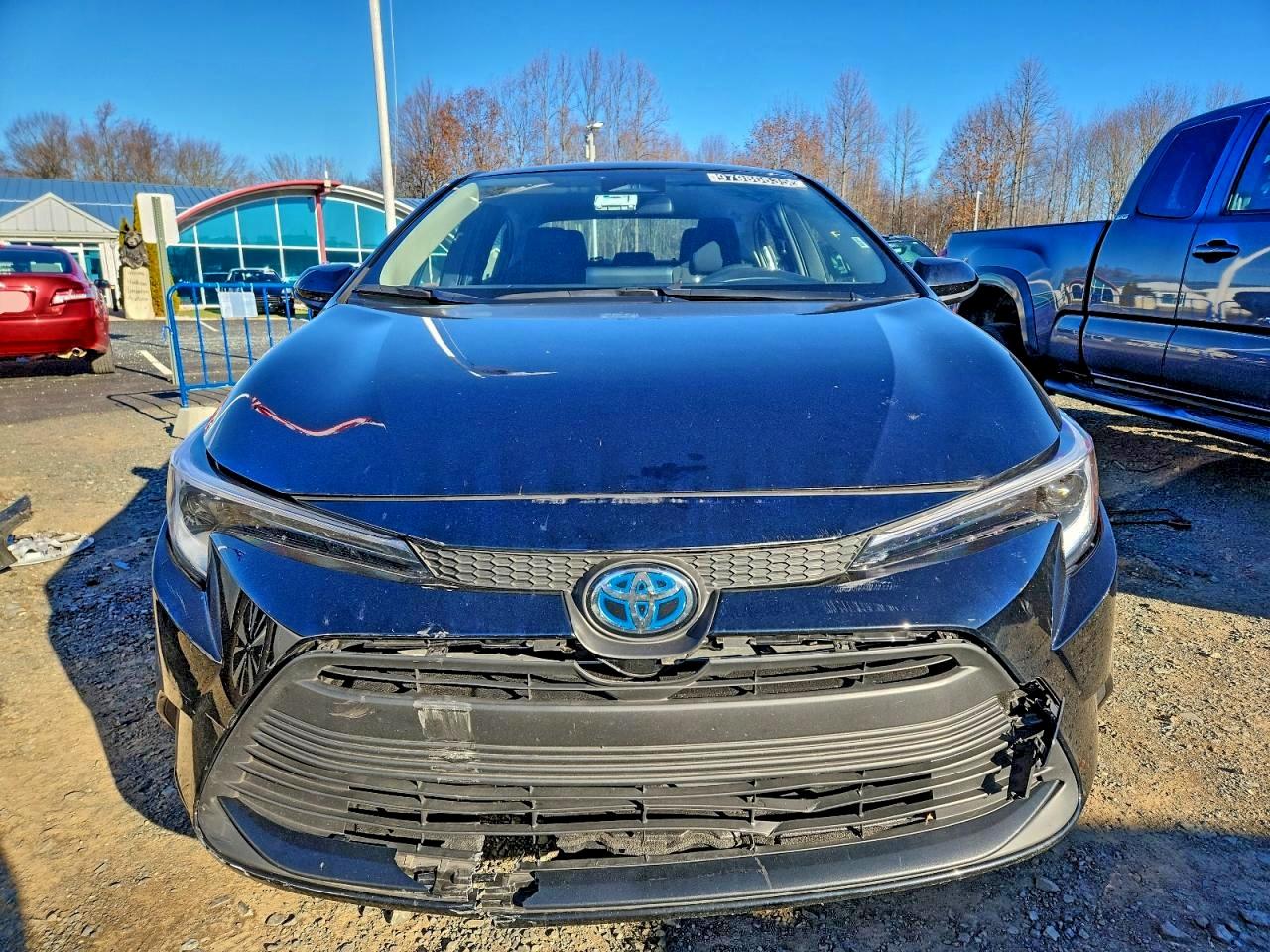 2025 TOYOTA COROLLA LE photo 5