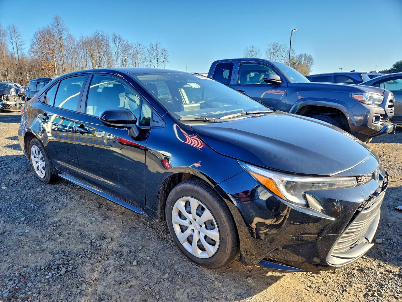 2025 TOYOTA COROLLA LE photo 4