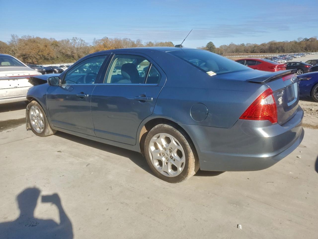 2011 FORD FUSION SE photo 2