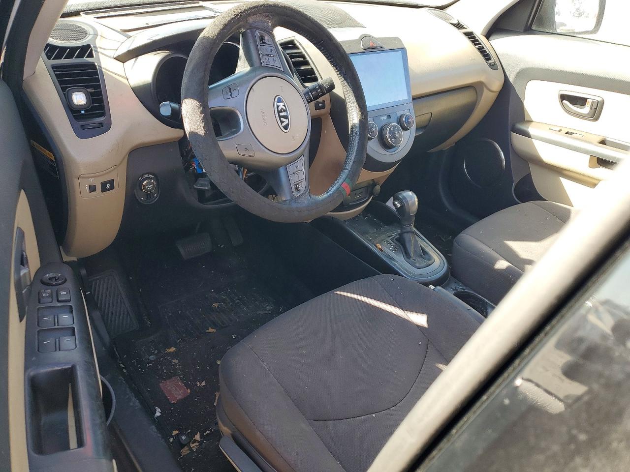 2011 KIA SOUL + photo 8