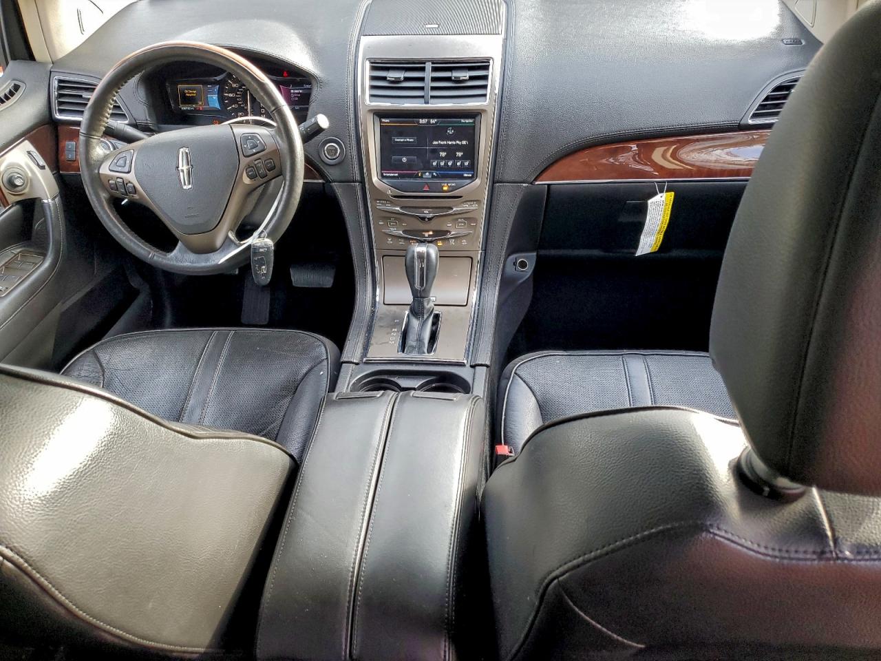2011 LINCOLN MKX photo 15