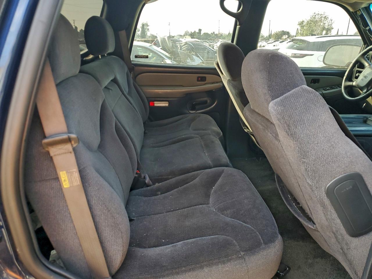 2002 GMC YUKON photo 11