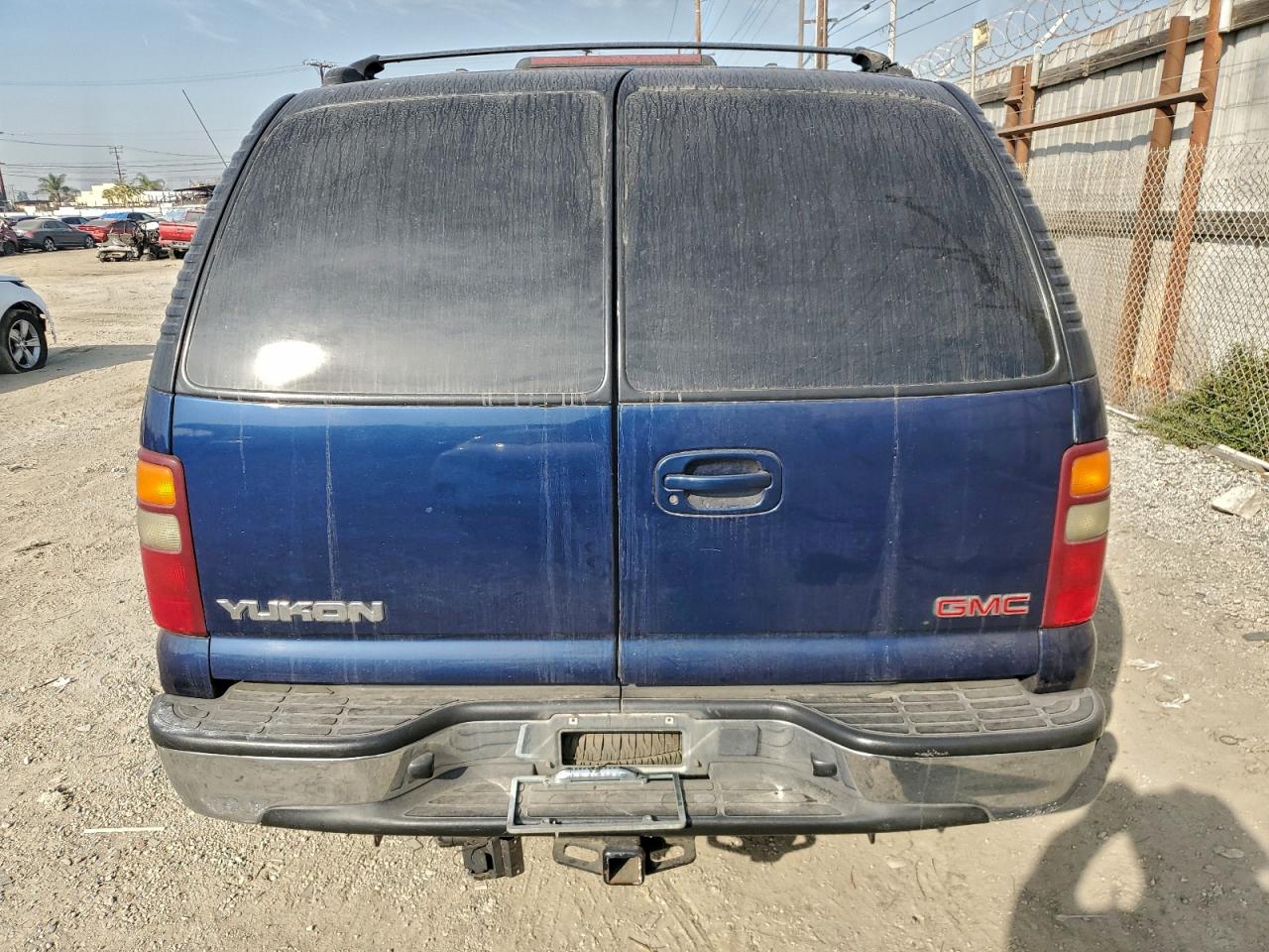 2002 GMC YUKON photo 6