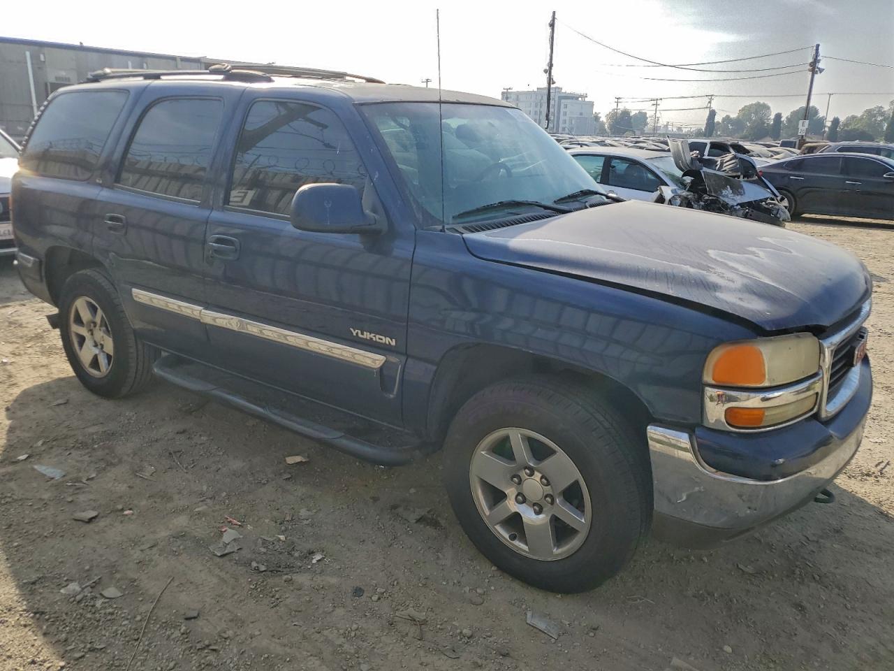 2002 GMC YUKON photo 4