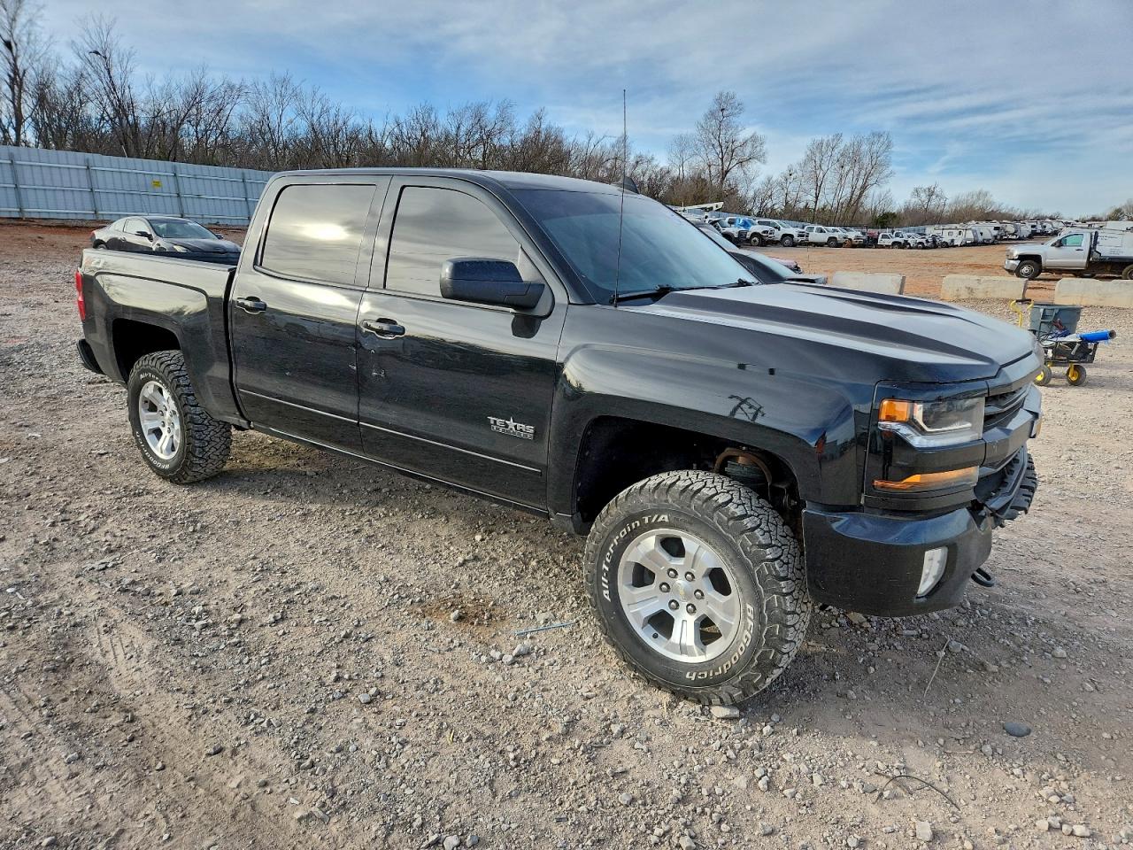 2018 CHEVROLET SILVERADO K1500 LT photo 4