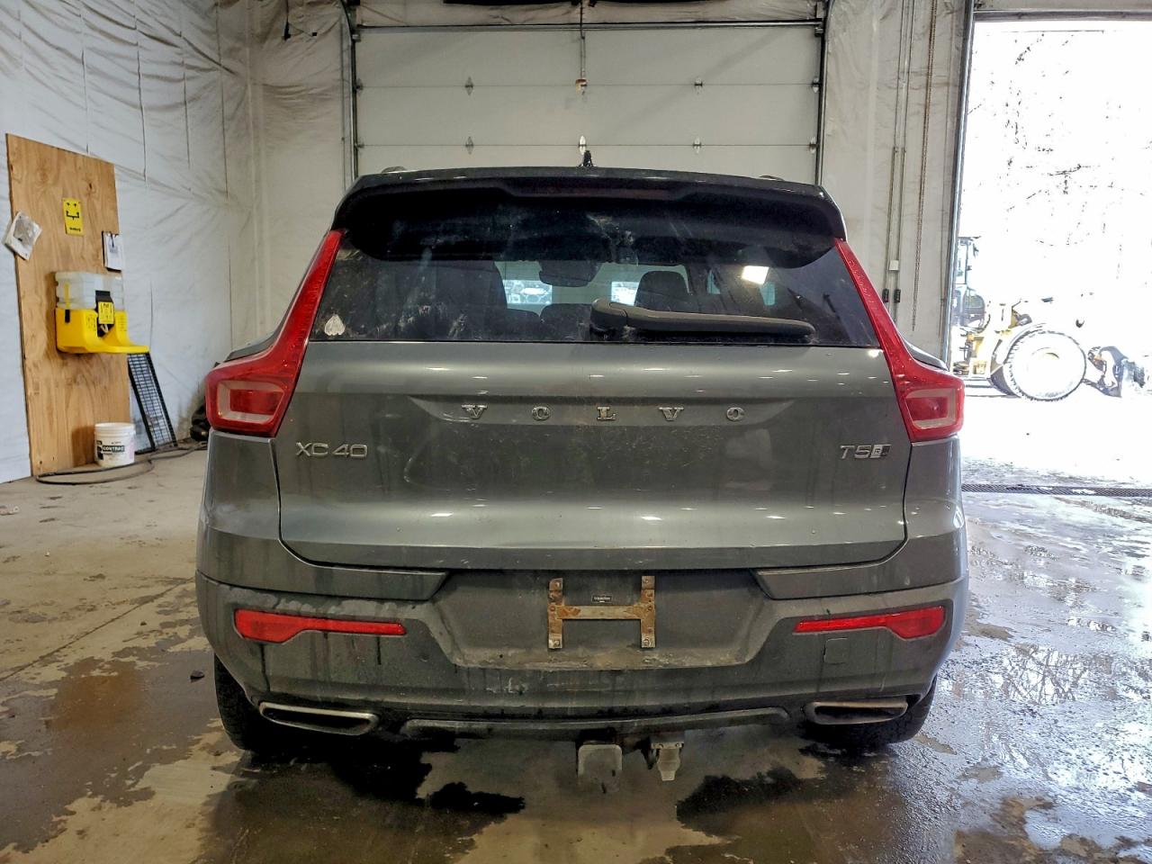 2019 VOLVO XC40 T5 R-DESIGN photo 6