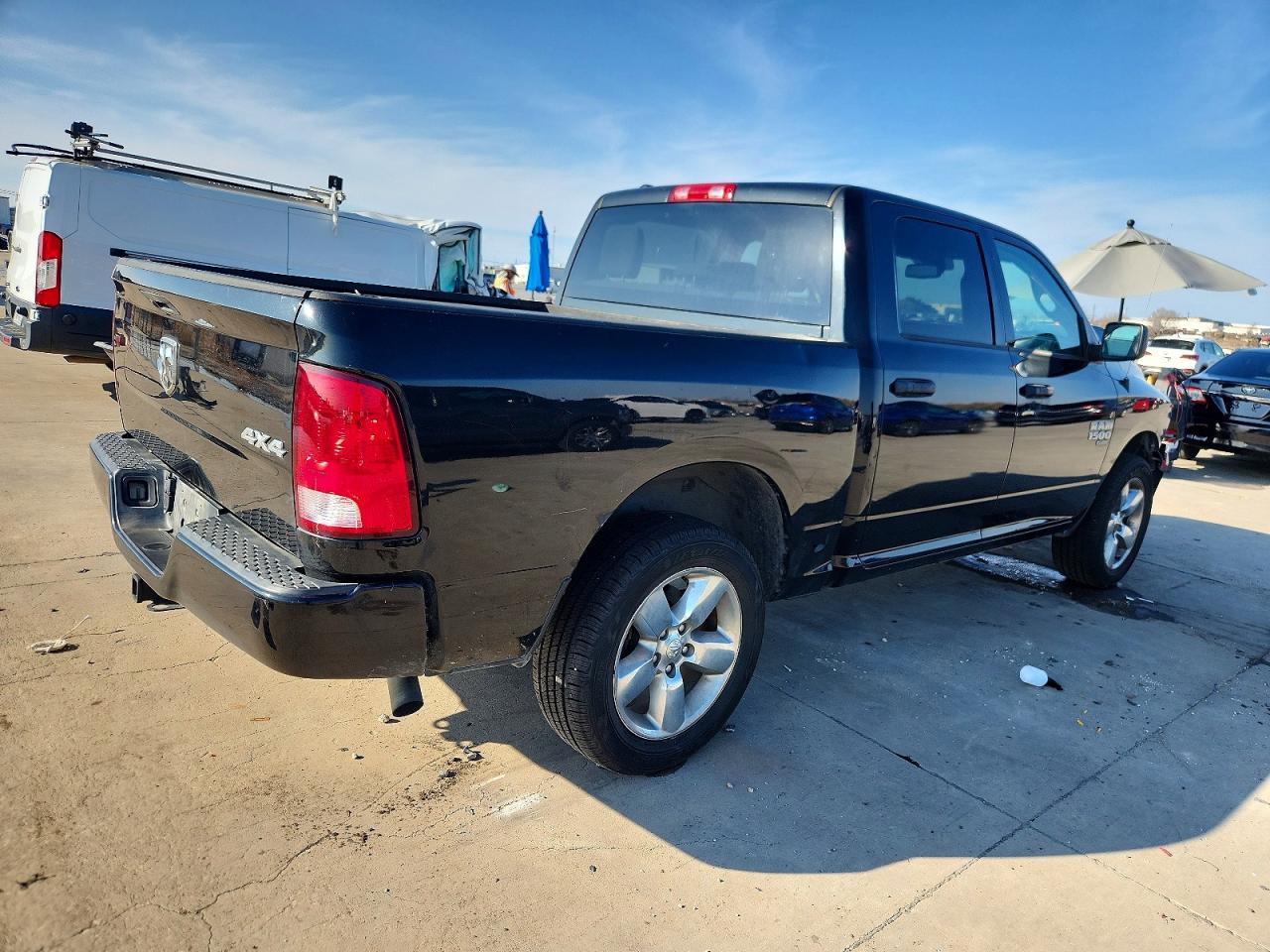 2019 RAM 1500 CLASSIC TRADESMAN photo 3