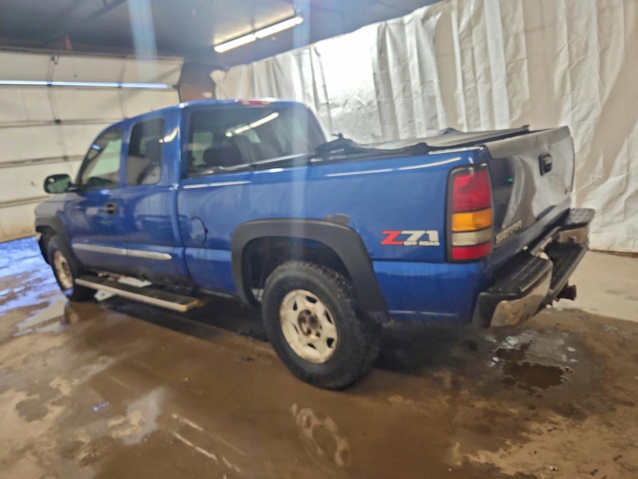2004 GMC NEW SIERRA K1500 photo 2
