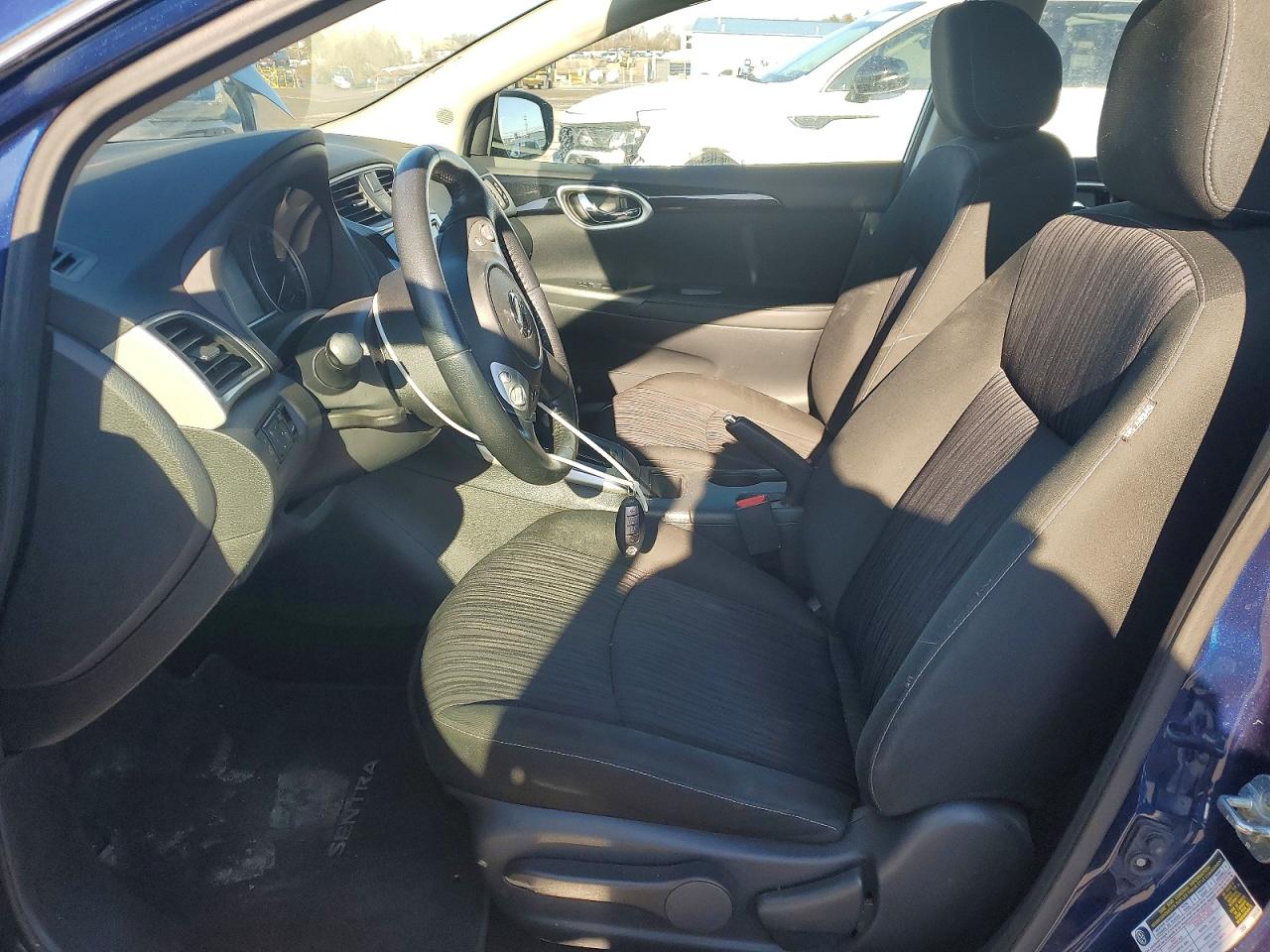 2019 NISSAN SENTRA S photo 7