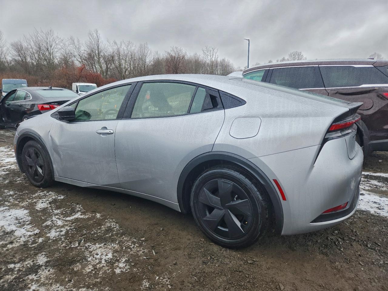 2025 TOYOTA PRIUS LE photo 2