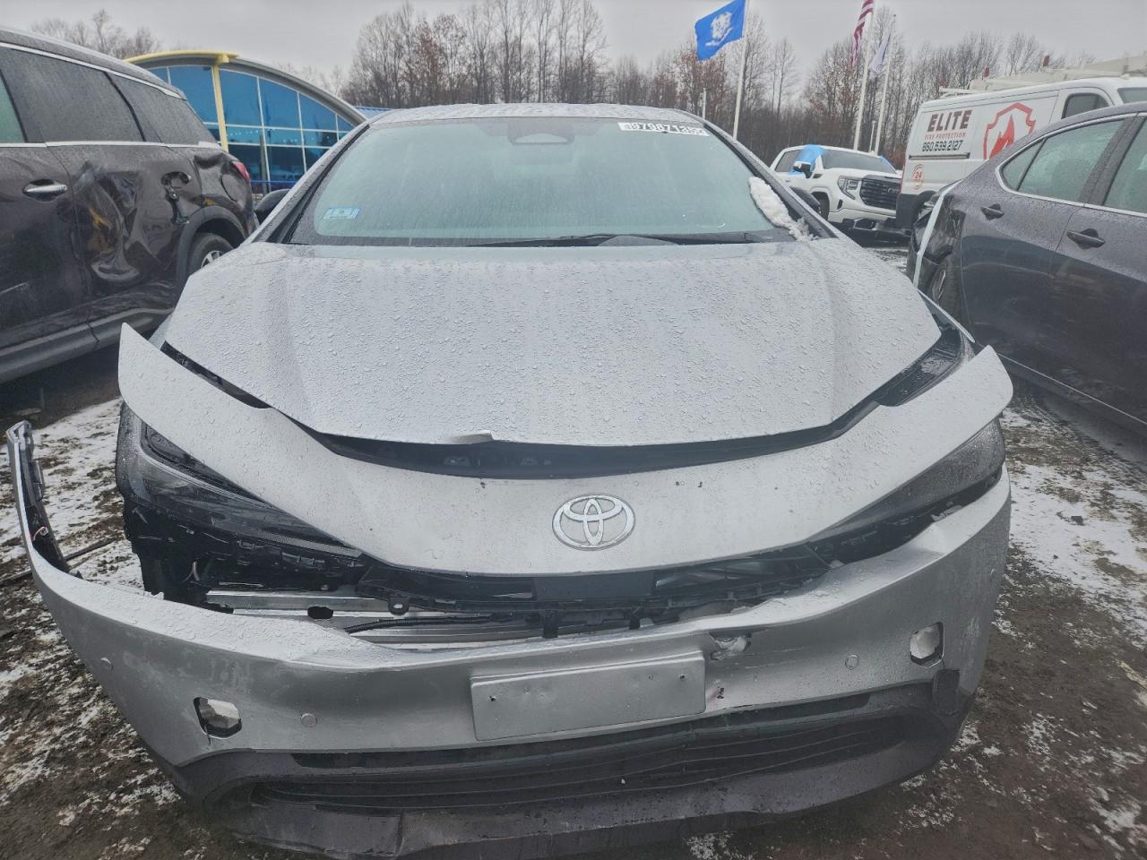 2025 TOYOTA PRIUS LE photo 5