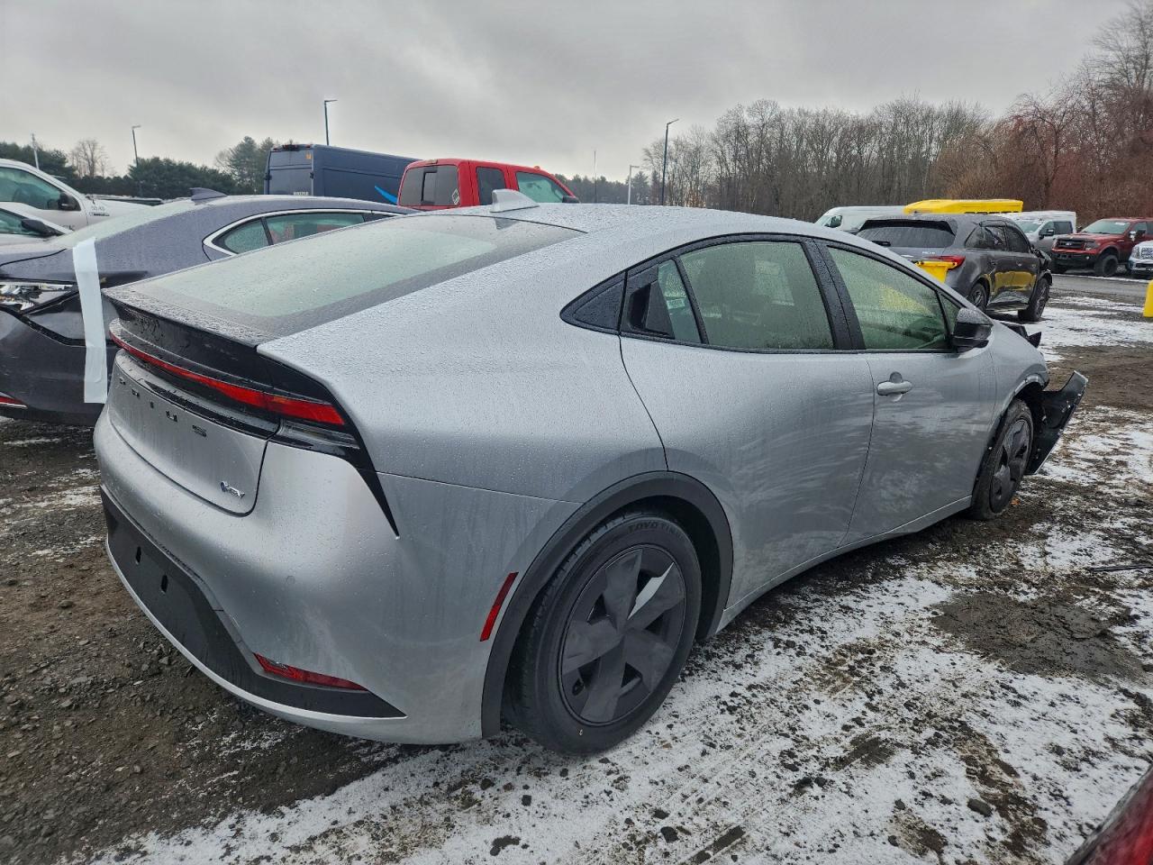 2025 TOYOTA PRIUS LE photo 3