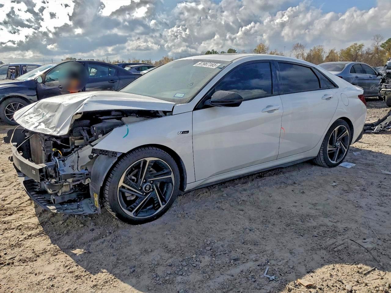 2023 HYUNDAI ELANTRA