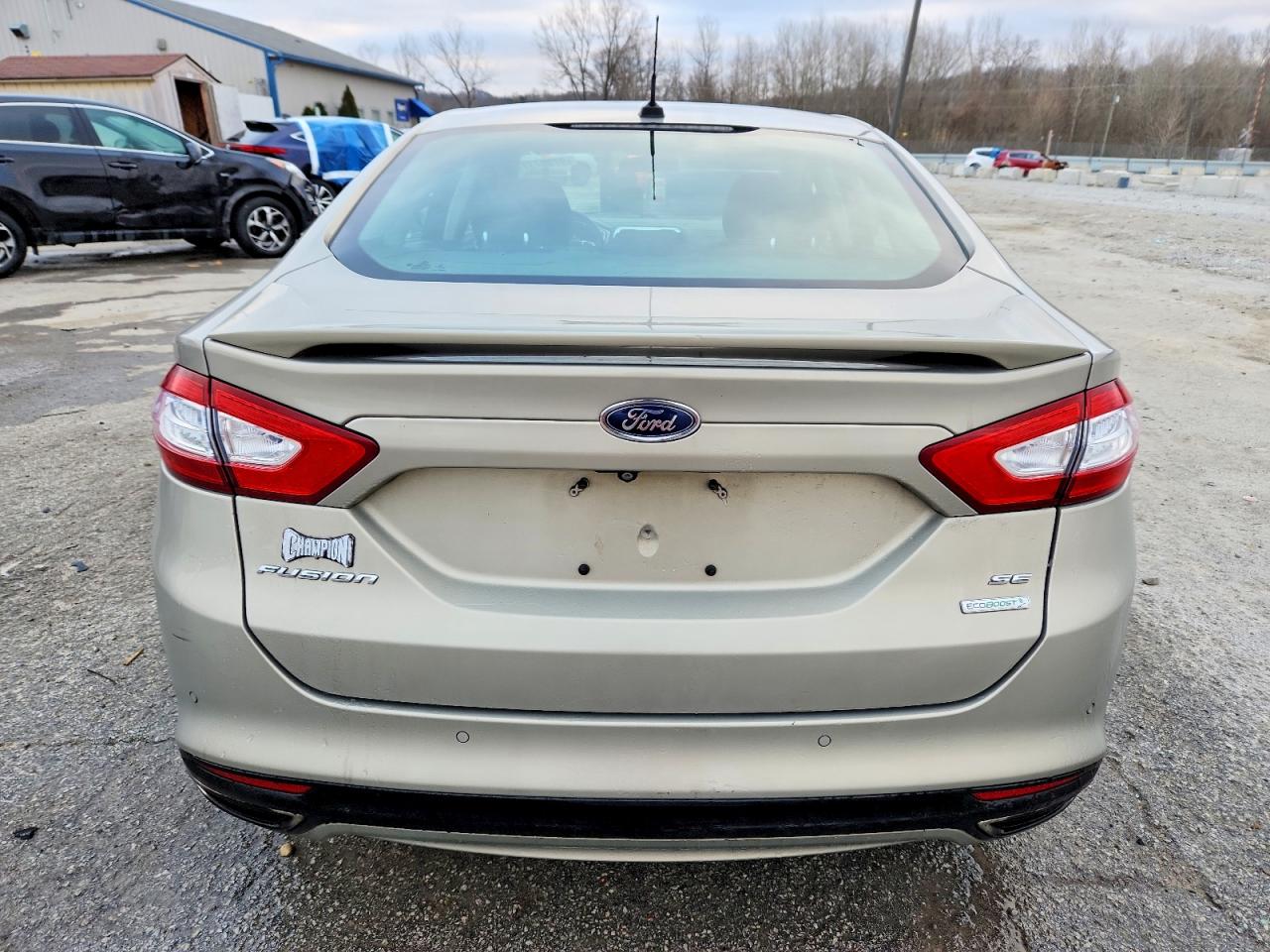 2016 FORD FUSION SE photo 6