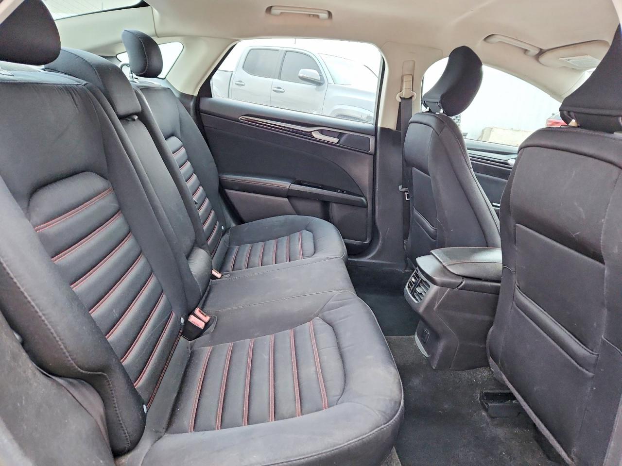 2016 FORD FUSION SE photo 10