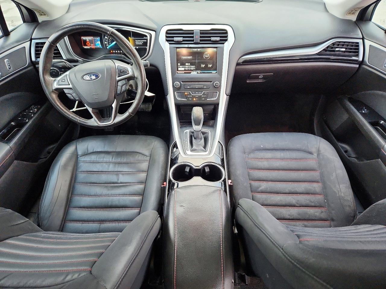 2016 FORD FUSION SE photo 8