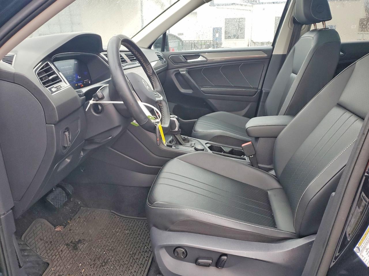 2024 VOLKSWAGEN TIGUAN SE photo 7