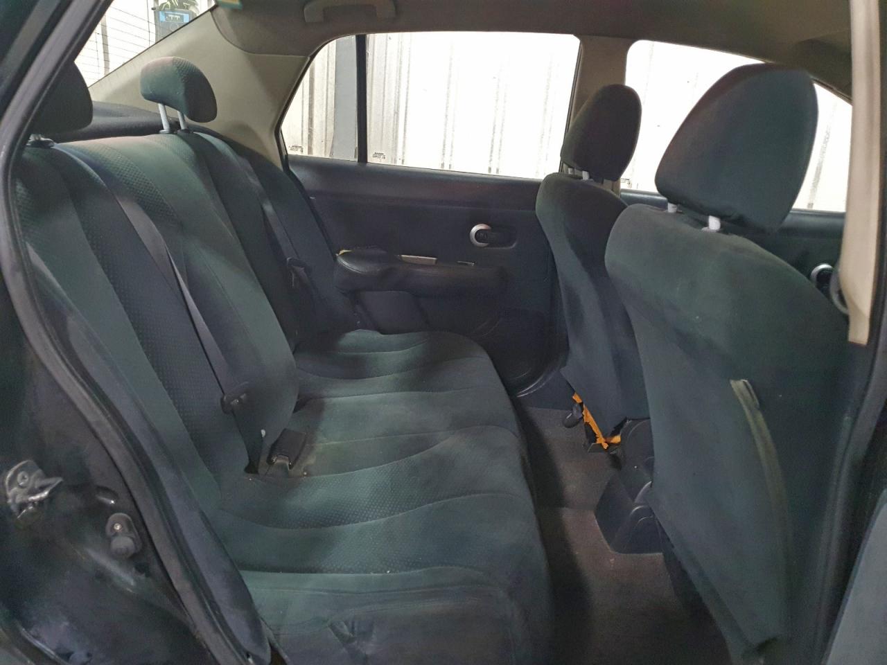 2011 NISSAN VERSA S photo 19