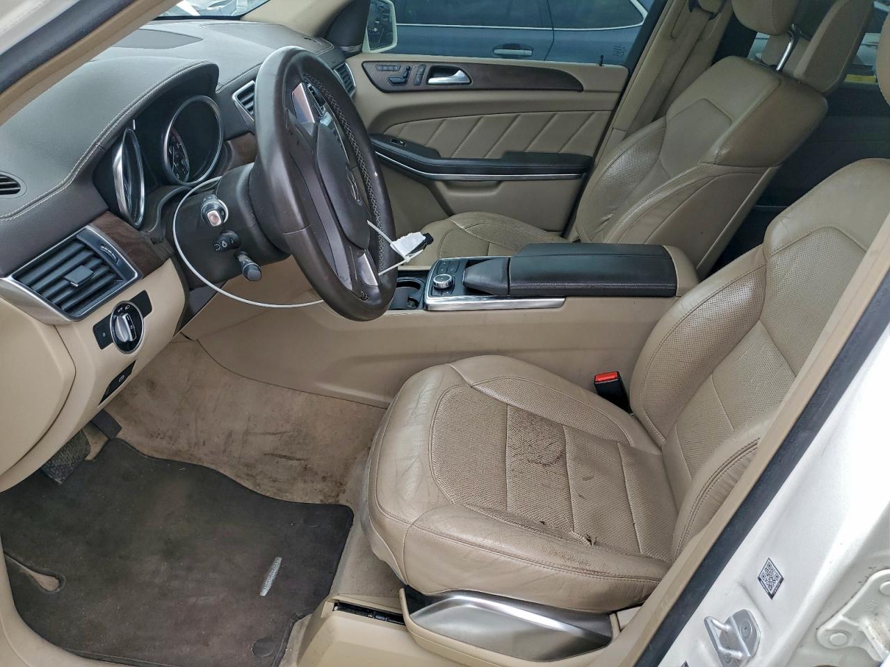 2014 MERCEDES-BENZ GL 550 4MATIC photo 7