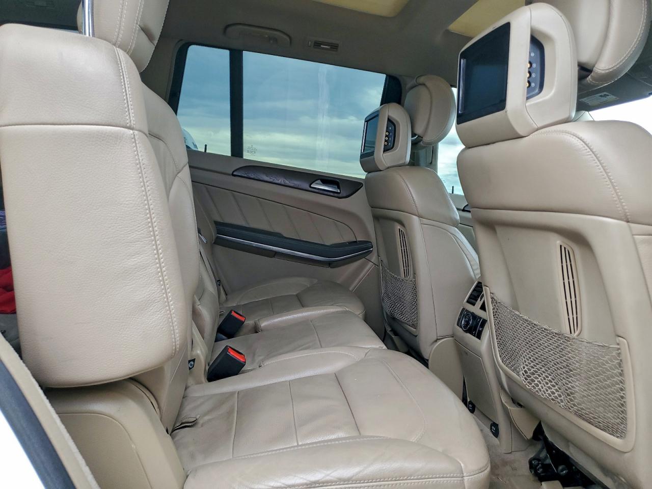 2014 MERCEDES-BENZ GL 550 4MATIC photo 11