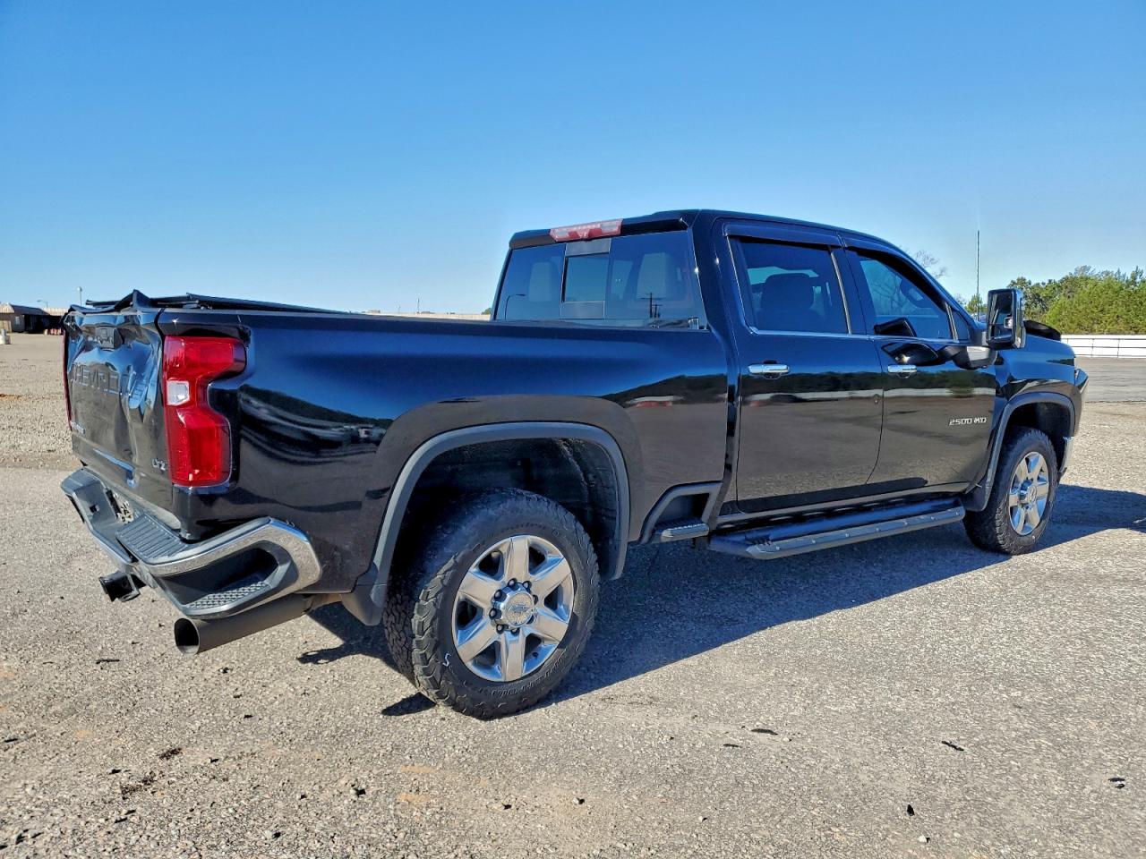2020 CHEVROLET SILVERADO K2500 HEAVY DUTY LTZ photo 3