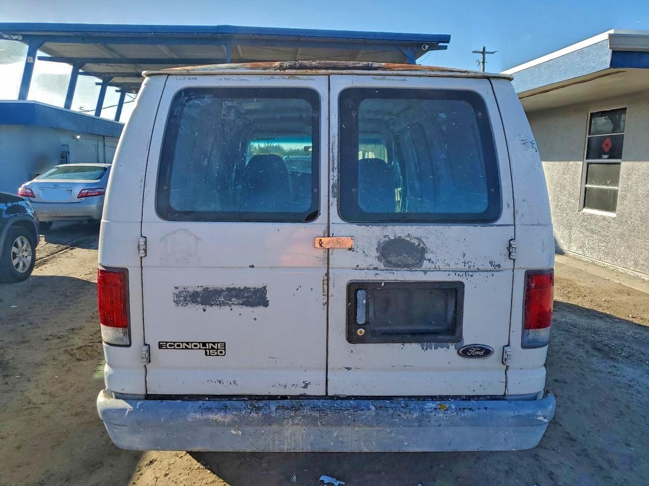 1998 FORD ECONOLINE E150 VAN photo 11