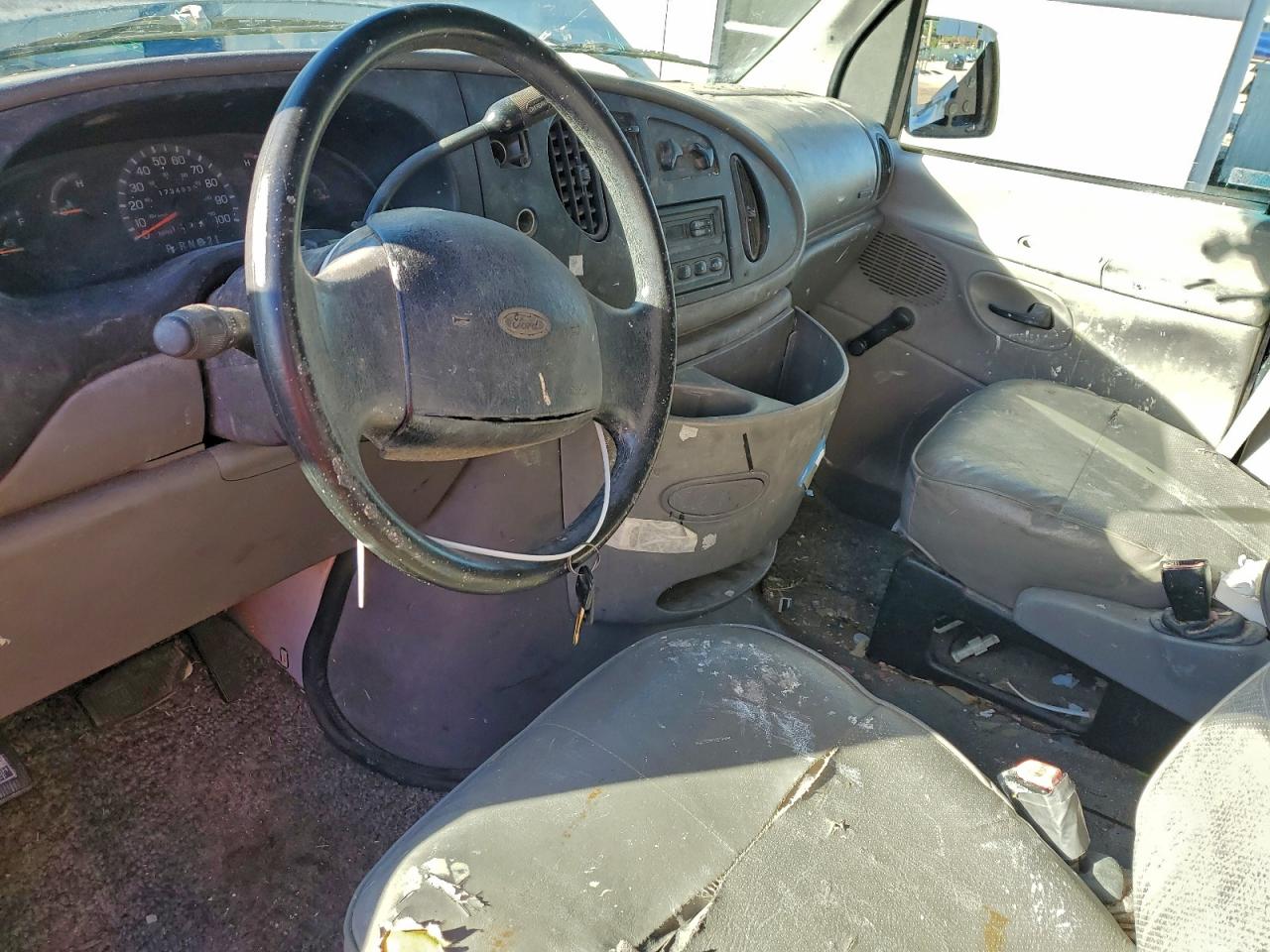 1998 FORD ECONOLINE E150 VAN photo 15