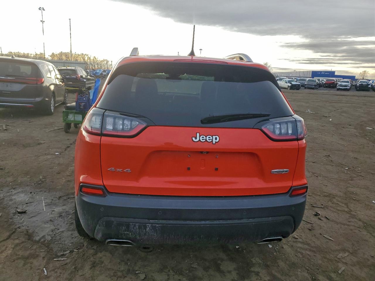 2021 JEEP CHEROKEE LATITUDE LUX photo 6