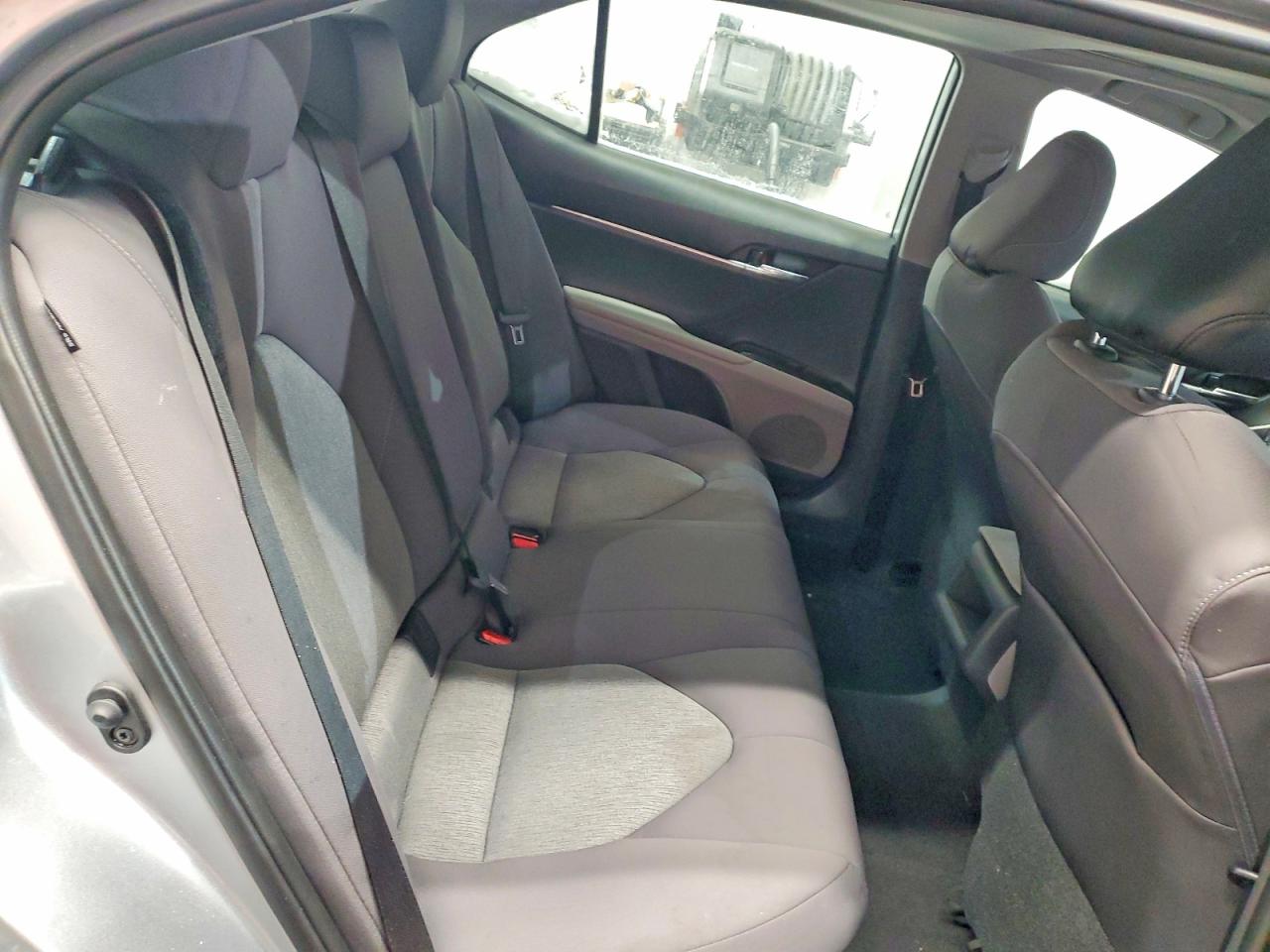 2021 TOYOTA CAMRY LE photo 10