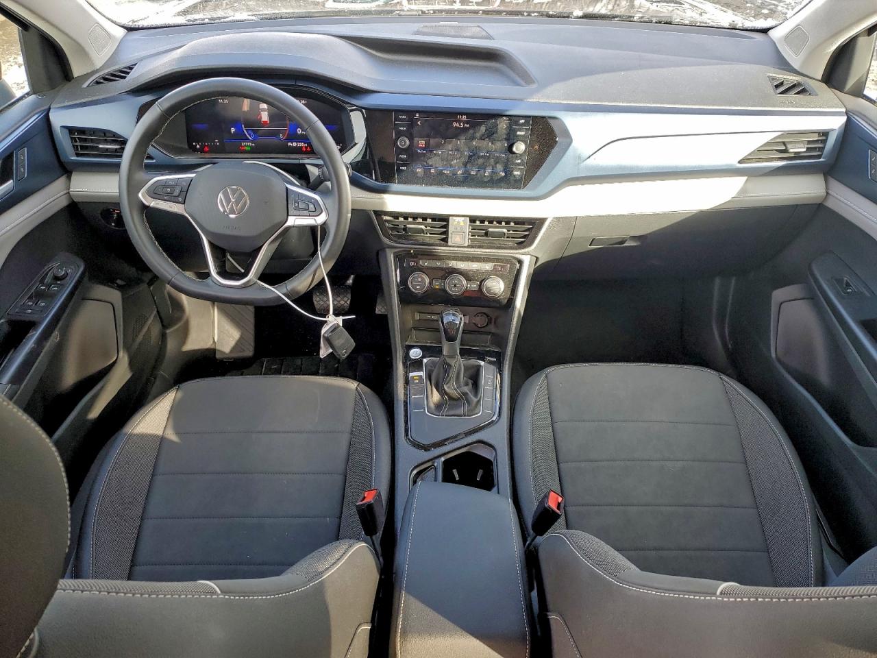 2024 VOLKSWAGEN TAOS SE photo 8