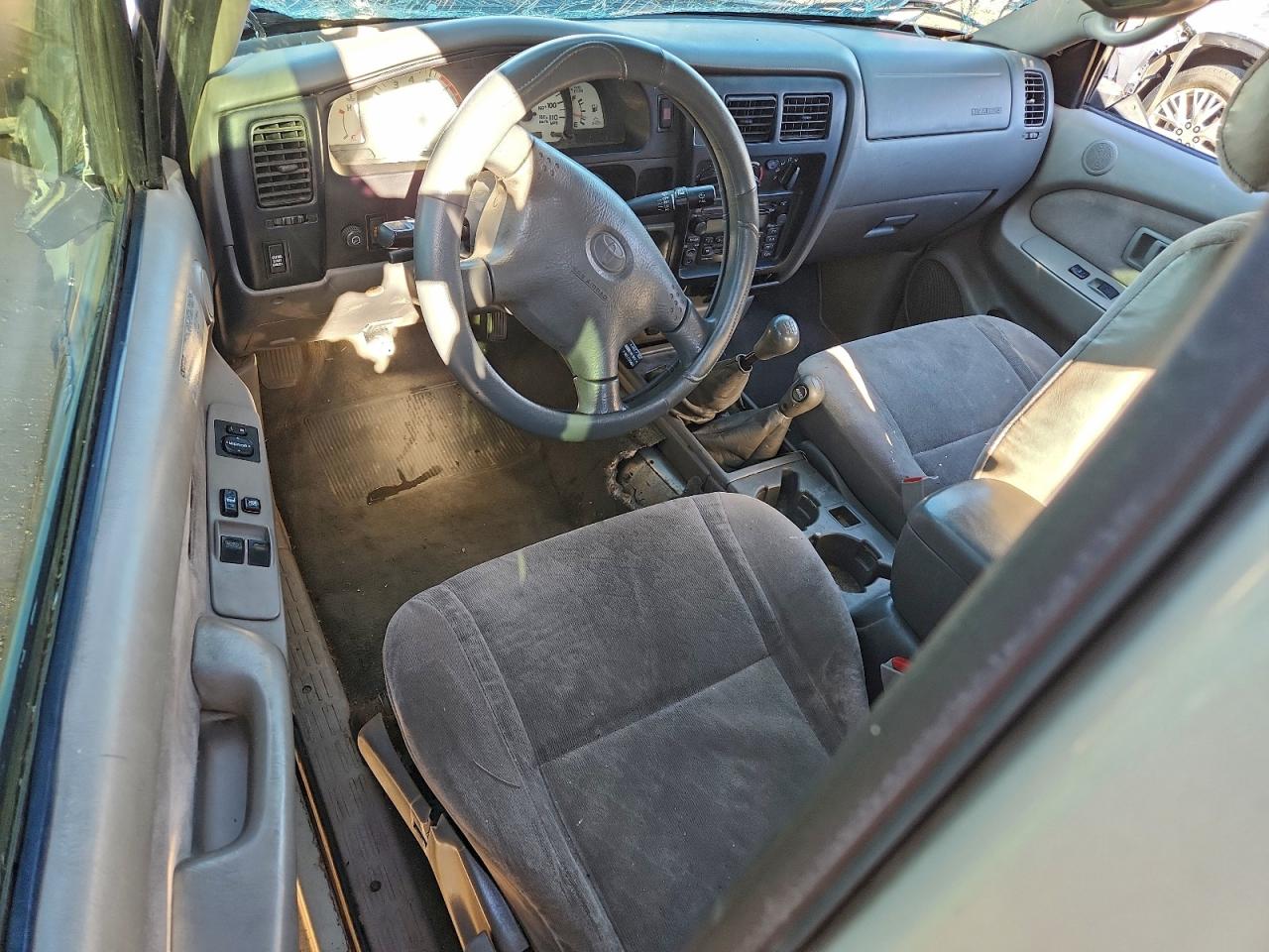 2003 TOYOTA TACOMA XTRACAB photo 8